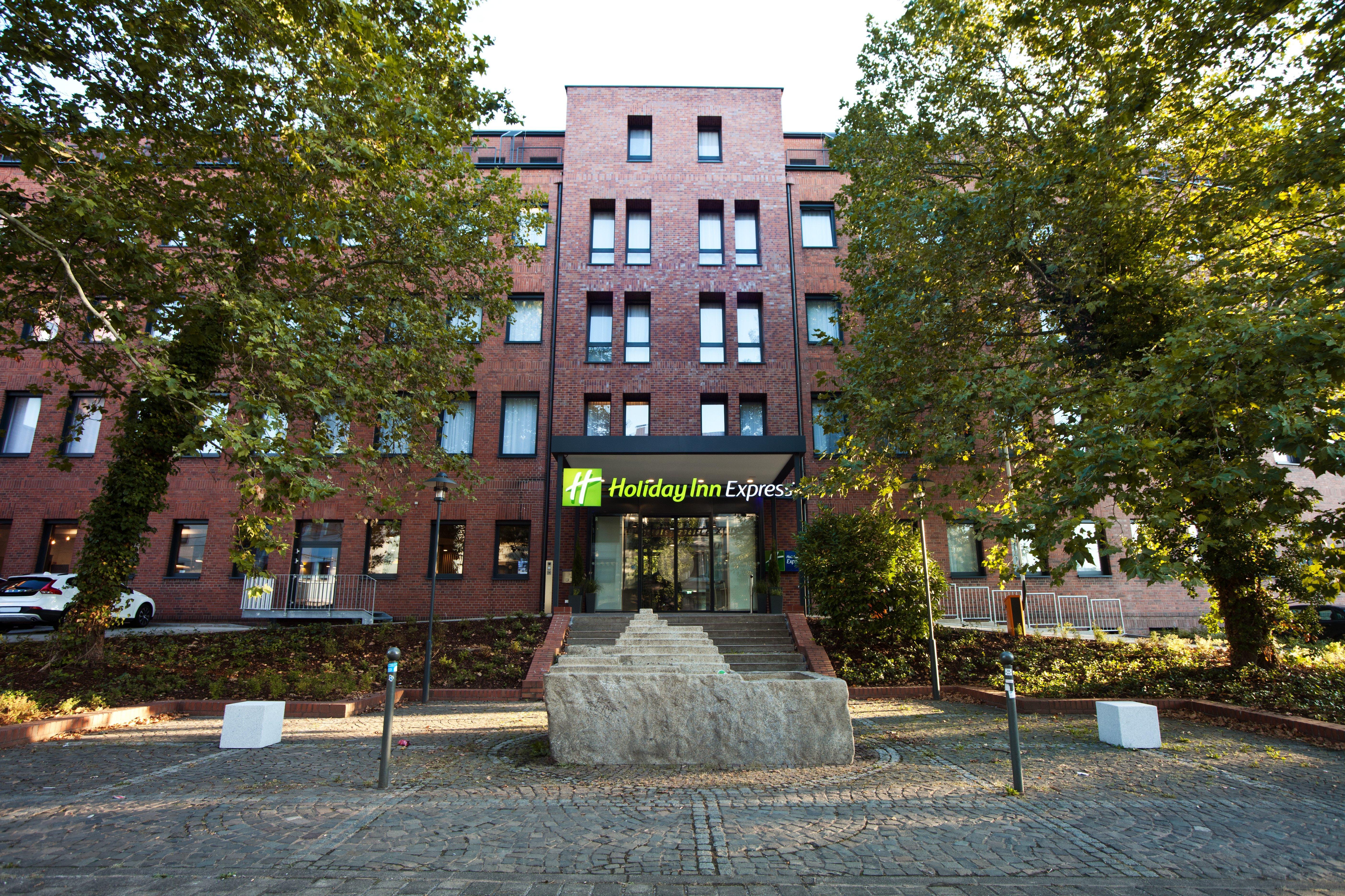 Holiday Inn Express - Saarbruecken By Ihg Екстериор снимка