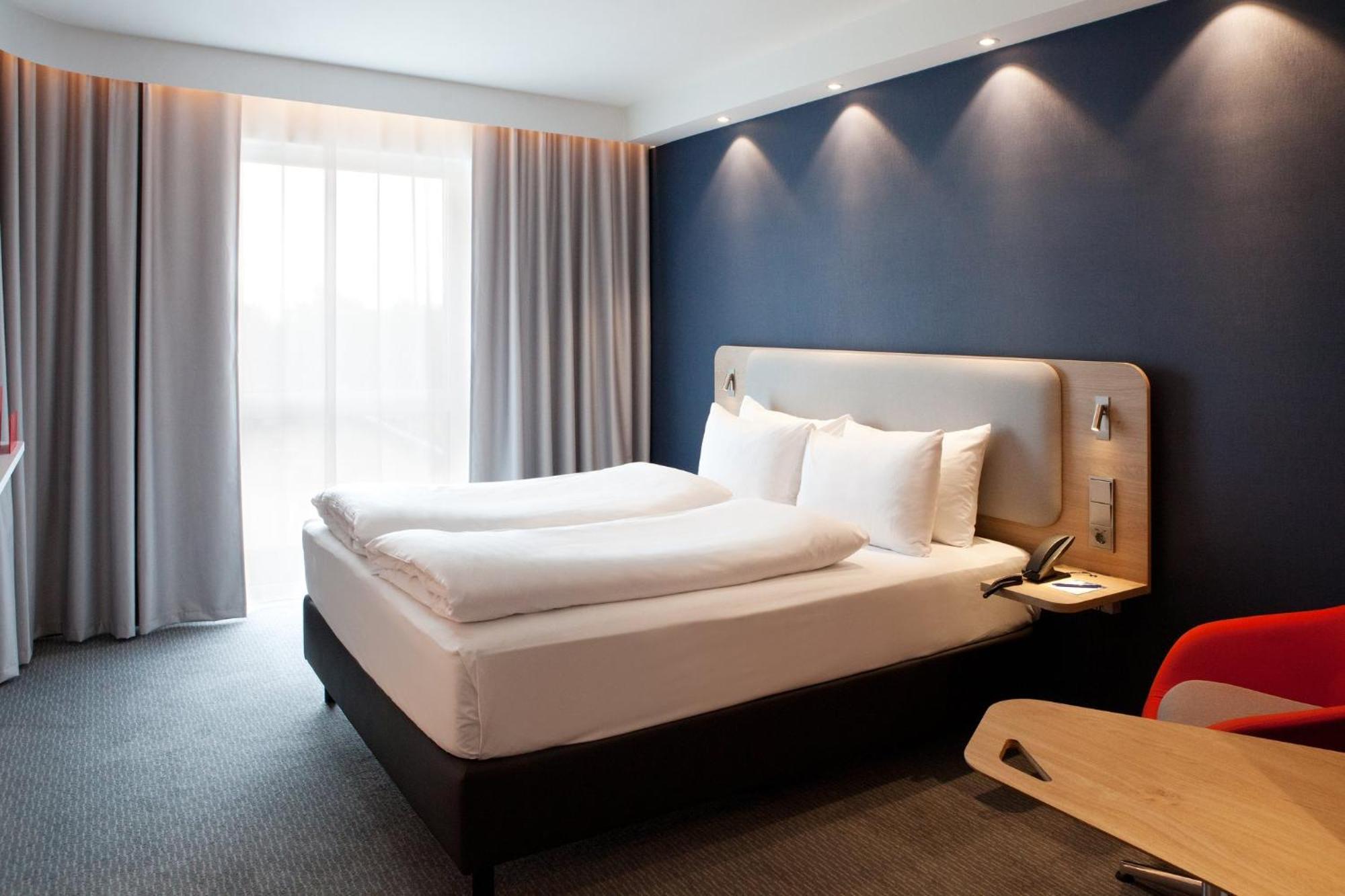 Holiday Inn Express - Saarbruecken By Ihg Екстериор снимка