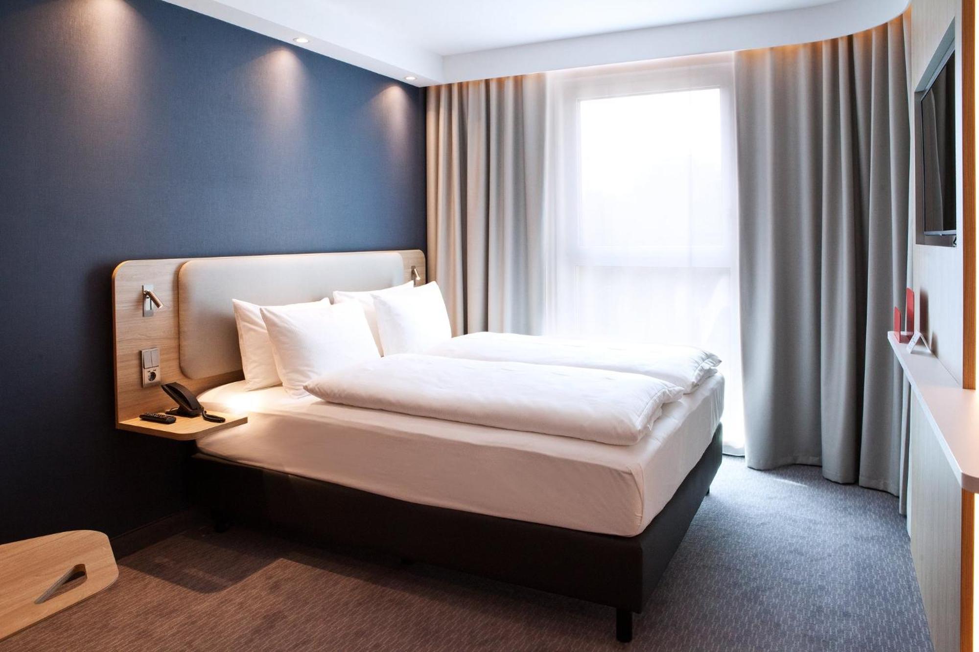 Holiday Inn Express - Saarbruecken By Ihg Екстериор снимка